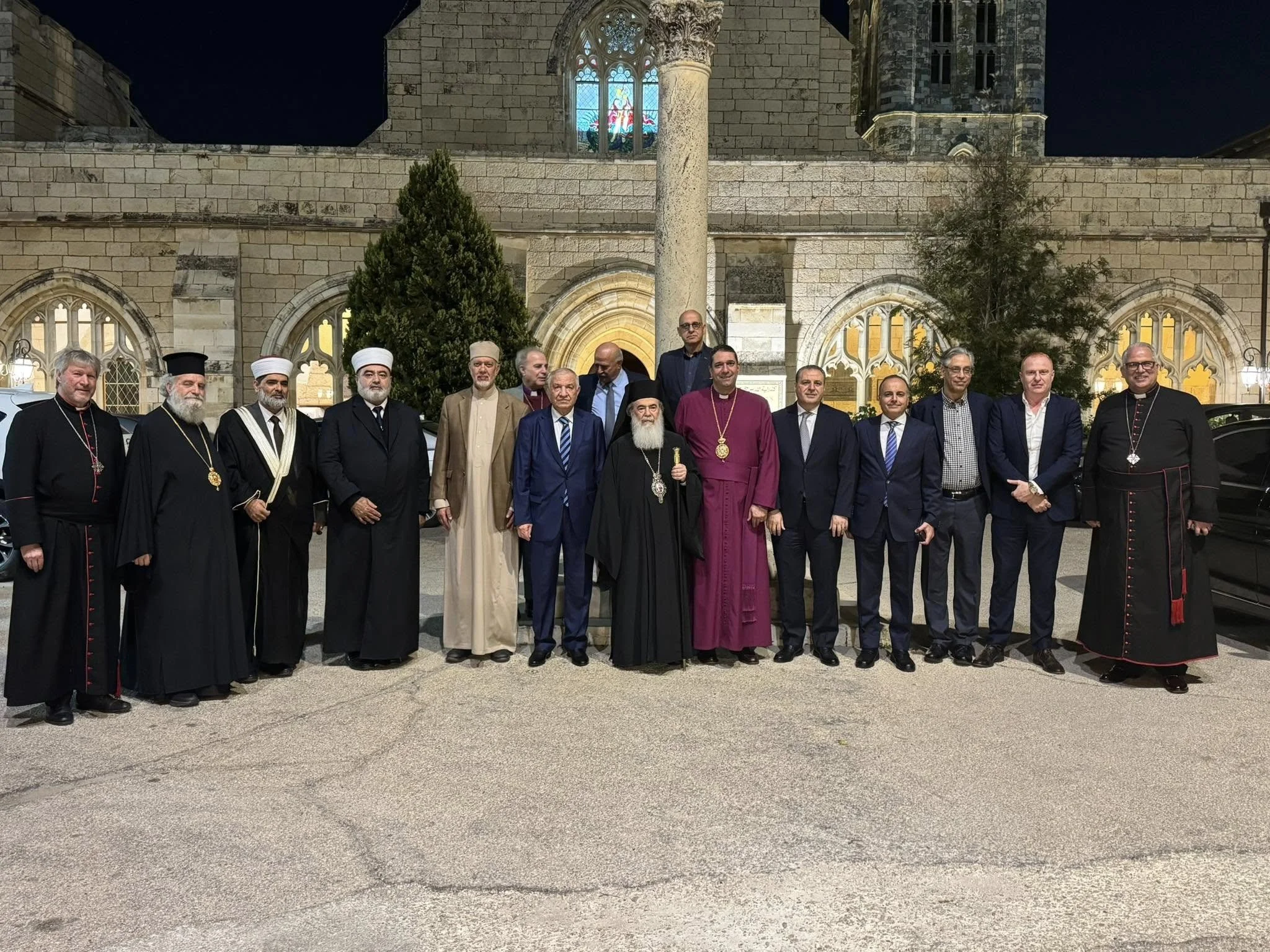 افطار رمضاني تحت رعاية مجلس رؤساء الكنائس في القدس في كاتدرائية القديس جورج الانجليكانية في القدس