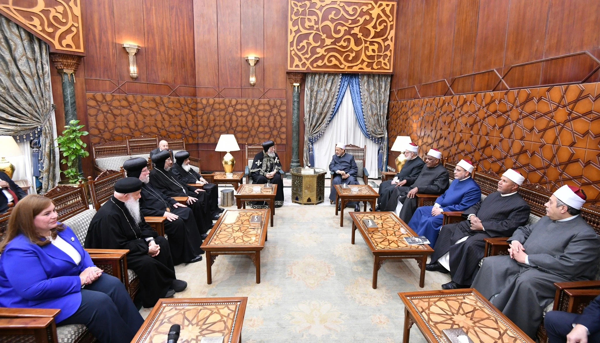 قداسة البابا تواضروس الثاني يهنئ فضيلة الإمام الأكبر الدكتور أحمد الطيب شيخ الجامع الأزهر بعيد الفطر المبارك