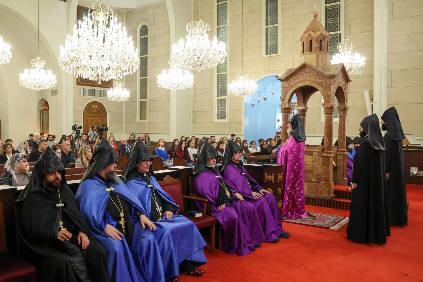 His Holiness Catholicos Aram I celebrates the Vigil Service for the Eve of the Antelias Pilgrimage Day