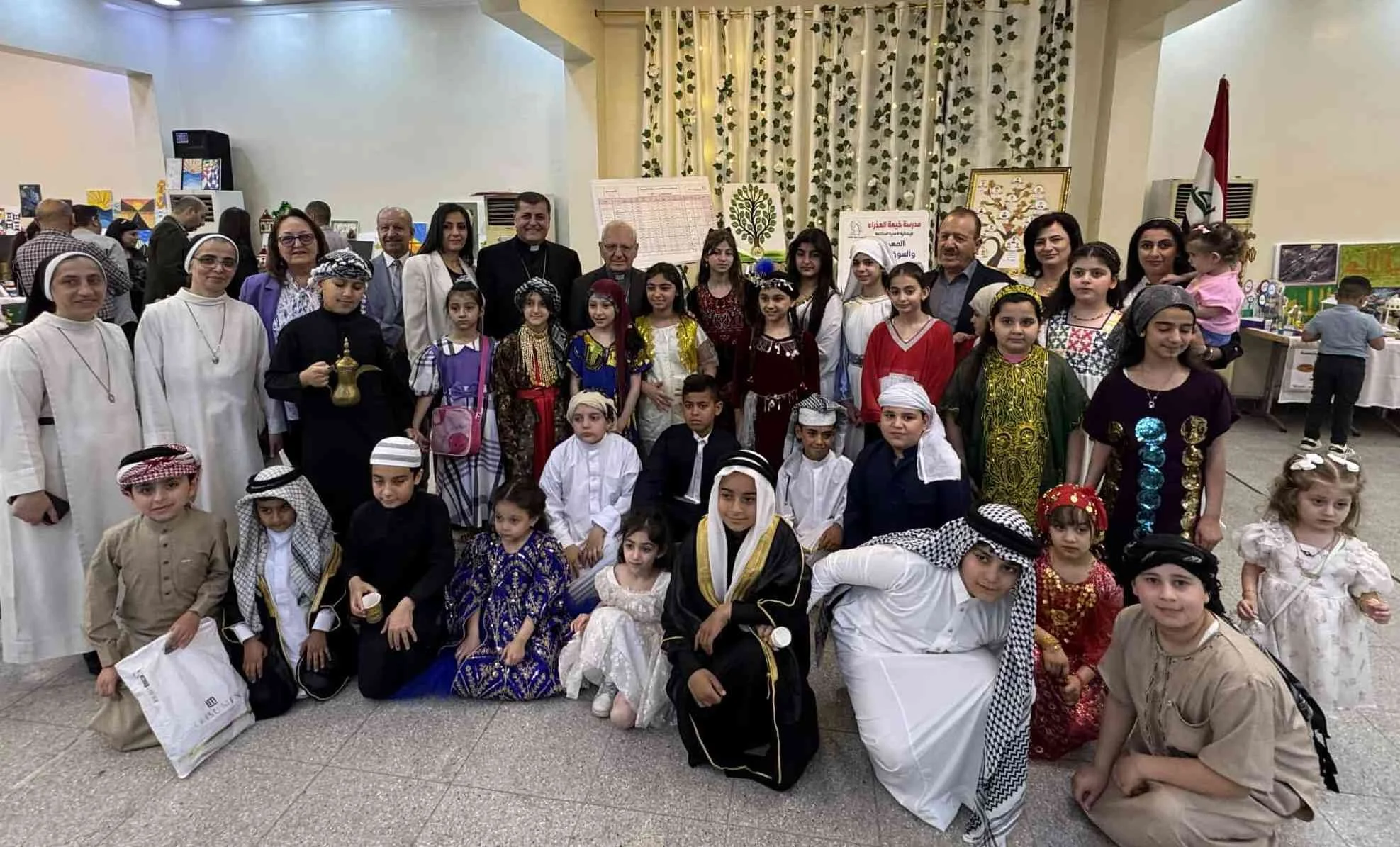 غبطة البطريرك الكاردينال لويس روفائيل ساكو يفتتح المهرجان الفني والسوق الخيري لمدرسة خيمة العذراء
