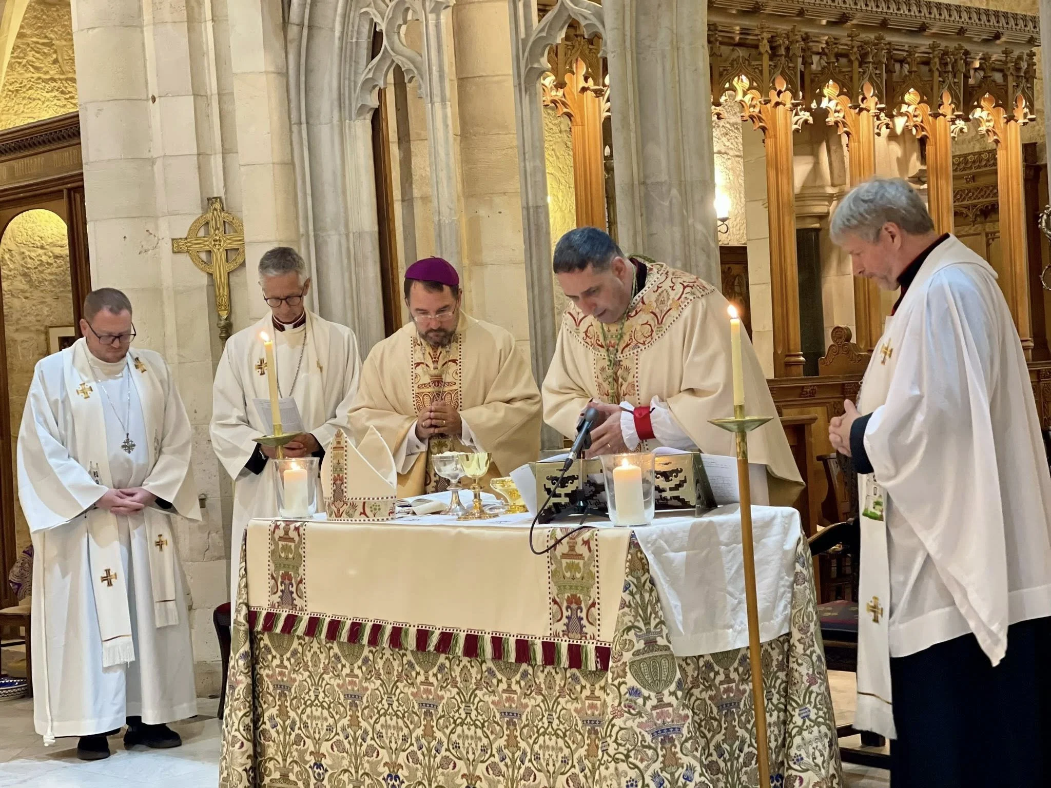 His Eminence Bishop Hossam Naoum Presides Over Maundy Thursday Service and Foot Washing at St. George the Martyr Cathedral