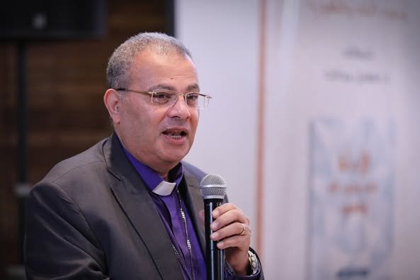 رئيس الطائفة الإنجيلية يشهد إطلاق كتاب الأدلة على وجود الله وظهوره للدكتور القس سهيل مدانات