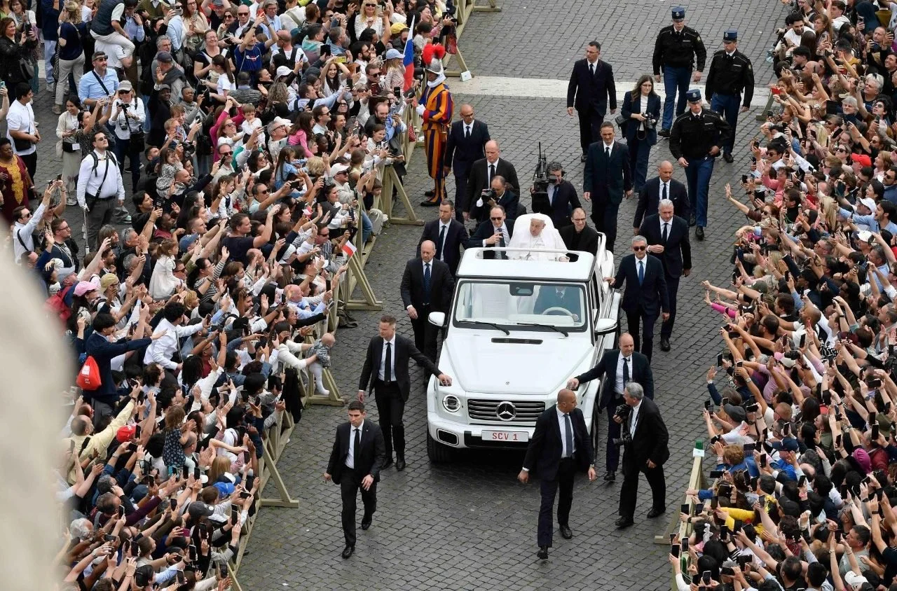 قداسة البابا فرنسيس: الساعات الأخيرة هادئة وامتنان لعودته إلى ساحة القديس بطرس