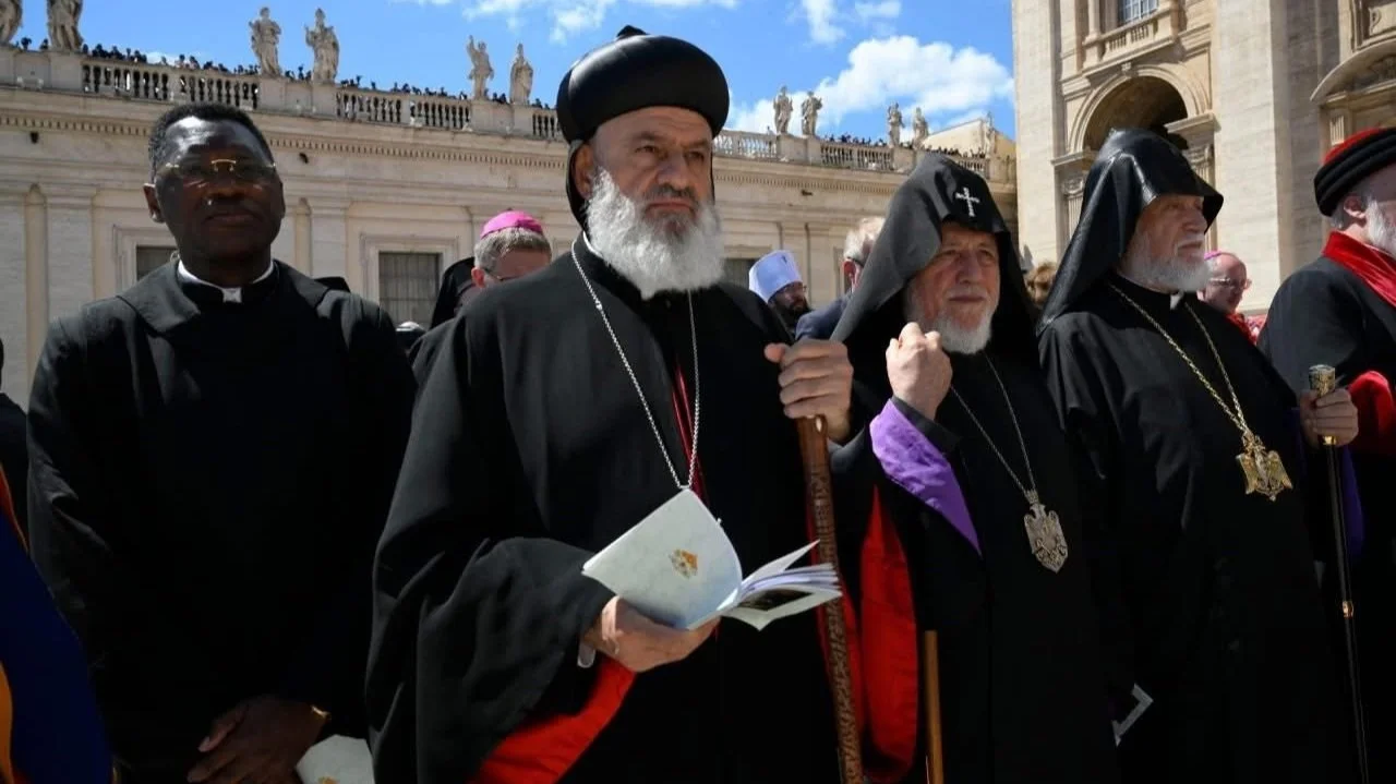 His Holiness Patriarch Mor Ignatius Aphrem II participated in the funeral service of His Holiness Pope Francis at St. Peter Square at the Vatican