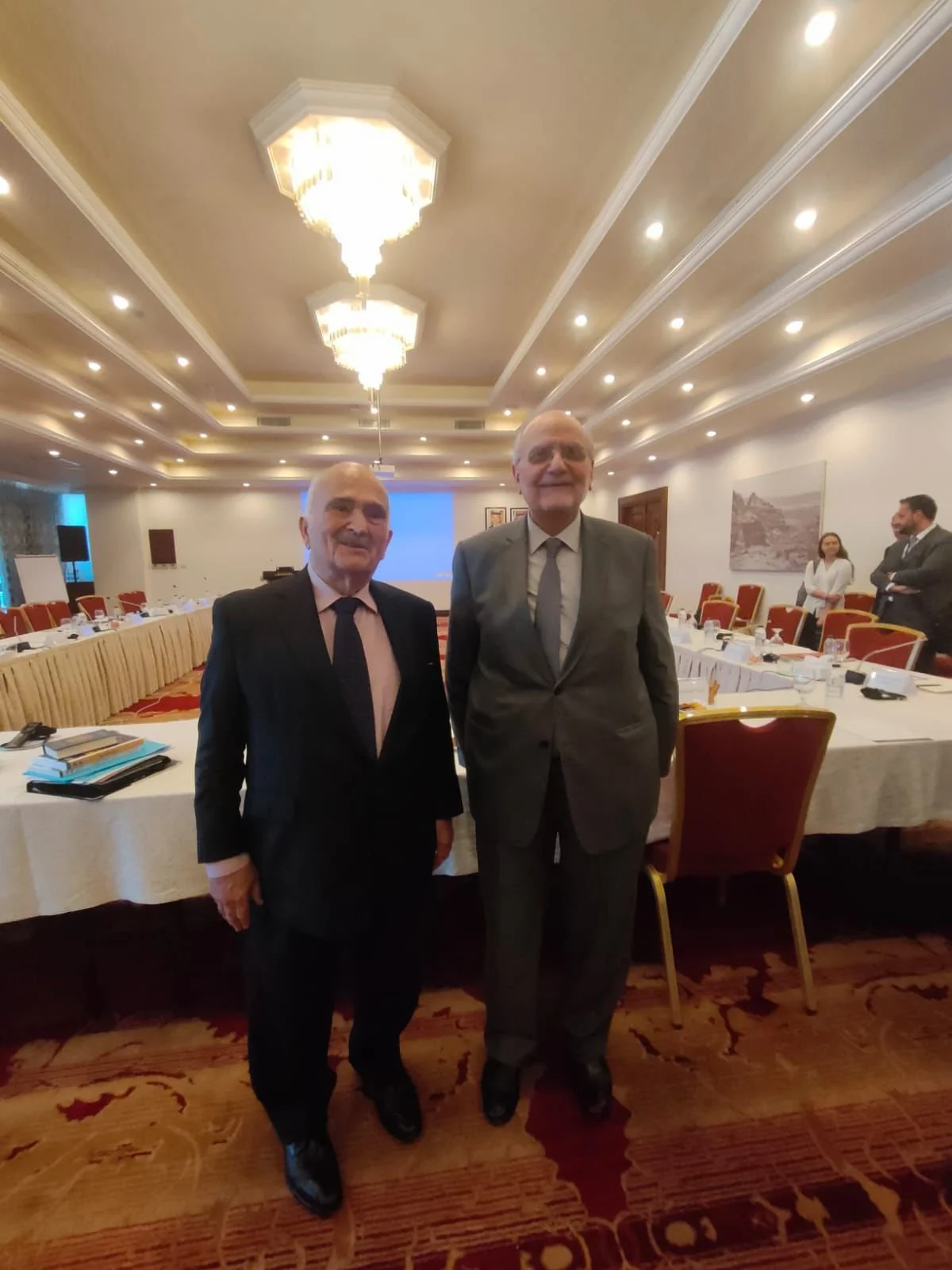 لقاء محبة بين سمو الأمير الحسن بن طلال والأمين العام لمجلس كنائس الشرق الأوسط البروفسور ميشال عبس