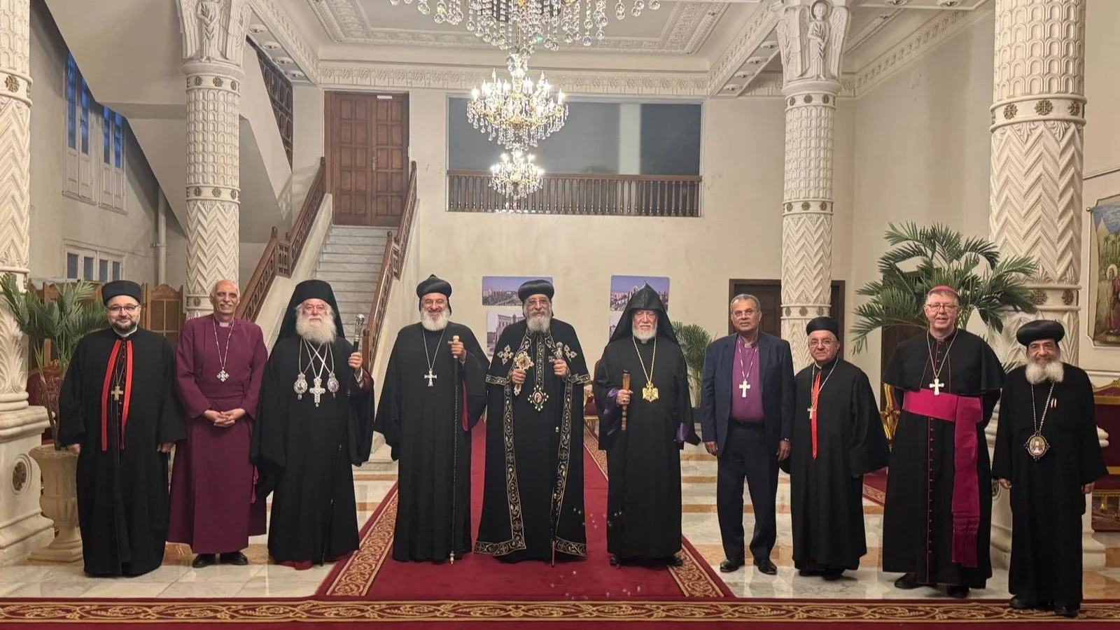 أصحاب القداسة رؤساء الكنائس الأرثوذكسية الشرقية في الشرق الأوسط يلتقون رؤساء الكنائس في مصر