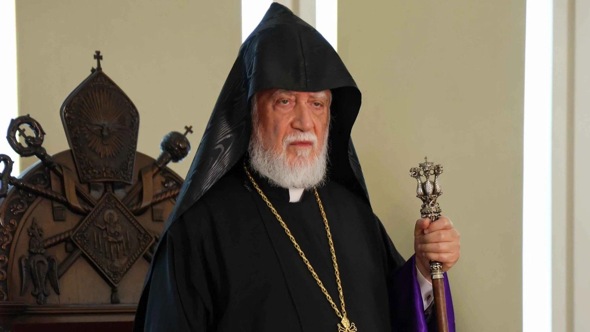 His Holiness Catholicos Aram I Departs for Athens