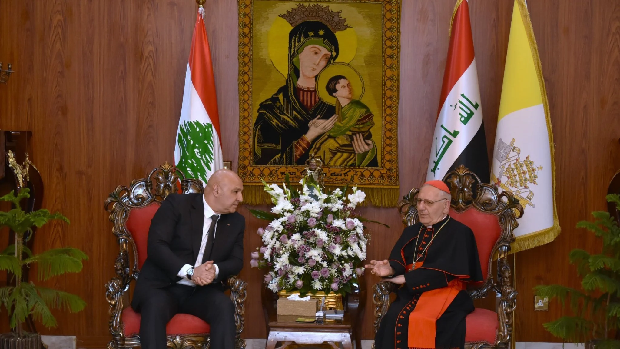 فخامة رئيس الجمهورية اللبنانية يزور مقر البطريركية الكلدانية في العراق ويعرض مع غبطة البطريرك الكاردينال لويس روفائيل ساكو أهمية الحفاظ على التنوّع الروحي والثقافي في المنطقة
