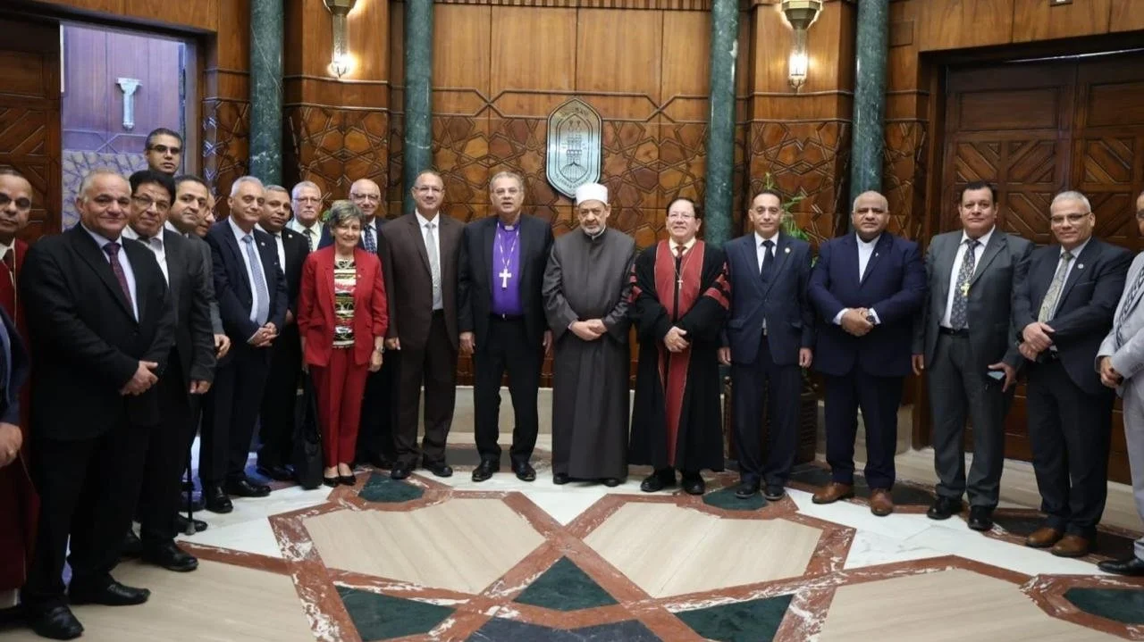 رئيس الطائفة الإنجيلية يهنئ الإمام الأكبر بعيد الأضحى المبارك