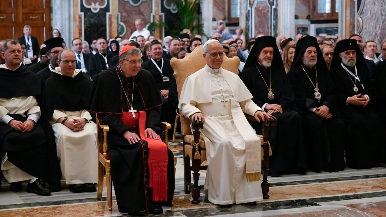 قداسة البابا لاوُن الرابع عشر يستقبل المشاركين في منتدى حول مجمع نيقيا