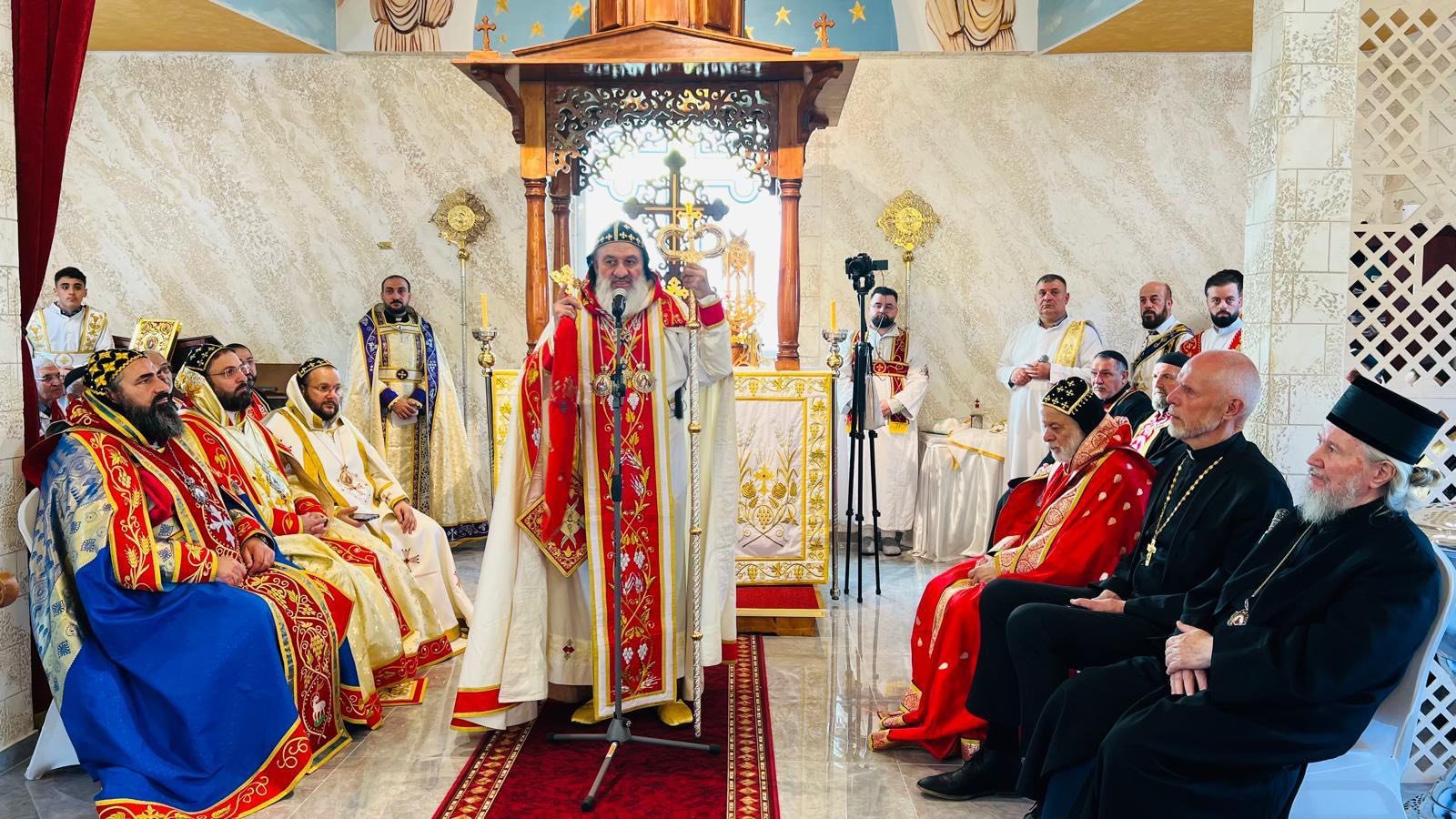 قداسة البطريرك مار إغناطيوس أفرام الثاني يقدّس كنيسة مار متّى الناسك في هالمستاد في السويد