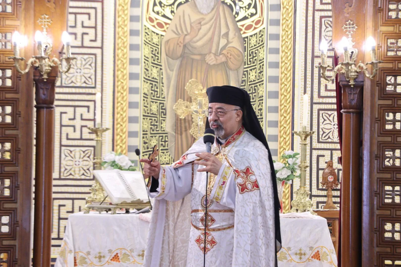 غبطة البطريرك الأنبا إبراهيم إسحق يحتفل بعيد الرسل في كاتدرائيّة القدّيس أنطونيوس الكبير بالفجالة