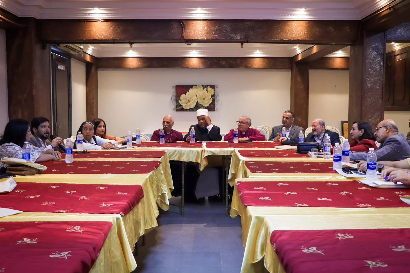 سيادة رئيس الأساقفة الدكتور سامي فوزي يفتتح دورة تدريبيّة حول فضّ النزاعات وصنع السلام، في المنيا