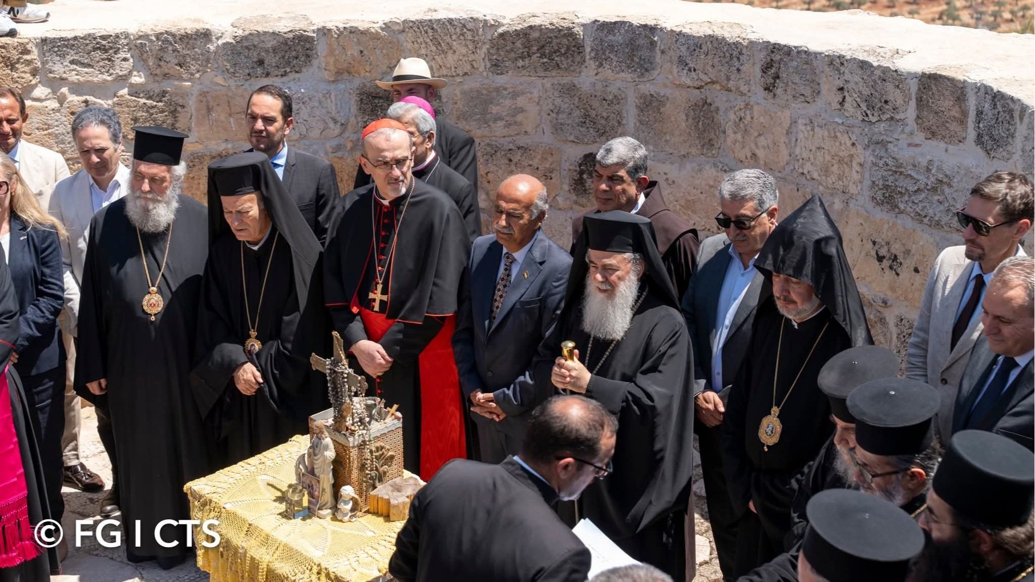 بيان صادر عن البطاركة ورؤساء الكنائس المحليّة في القدس خلال زيارة التضامن لبلدة الطيبة