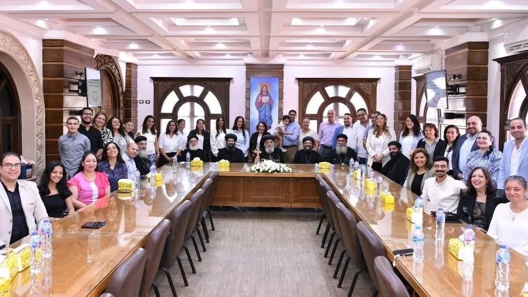 قداسة البابا تواضروس الثاني يلتقي خدام فصل إعداد القادة بالإسكندرية