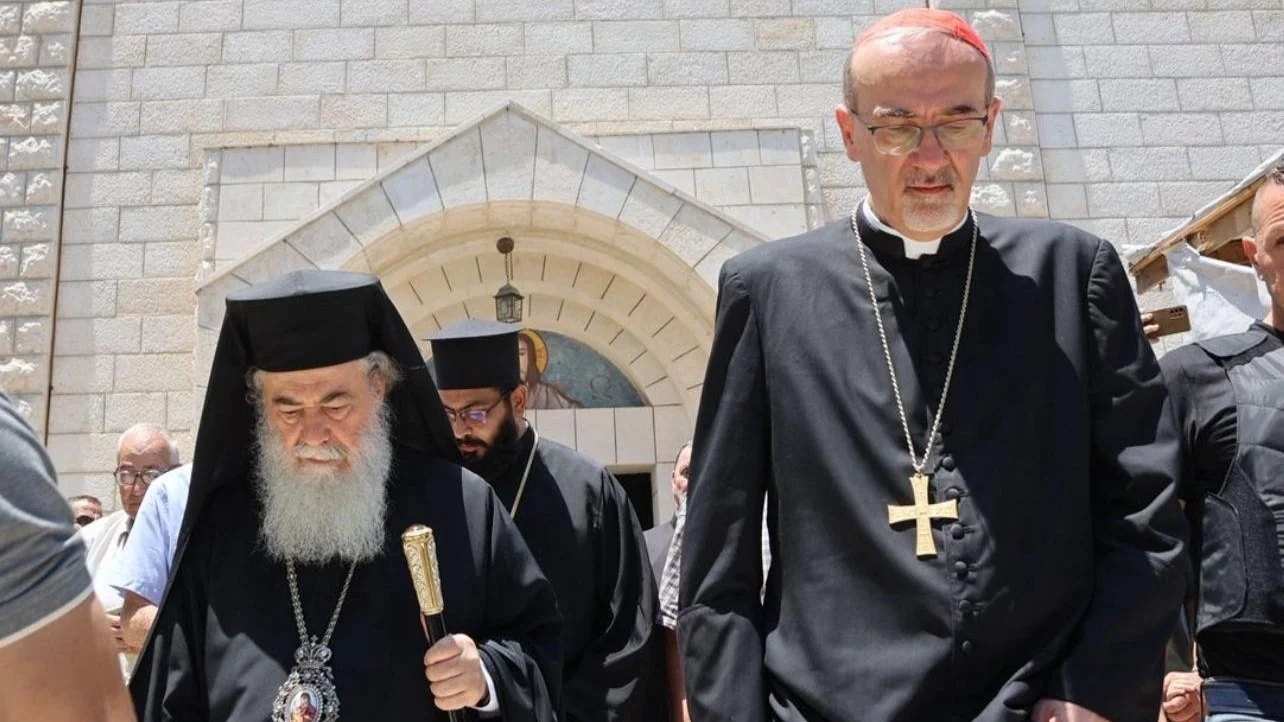 غبطةِ البطريرك ثيوفيلوس الثالث وغبطةِ البطريرك الكاردينال بيتسابالا في غزة: حضور الكنيسة الإنساني في قلب المأساة واجب مُقدّس