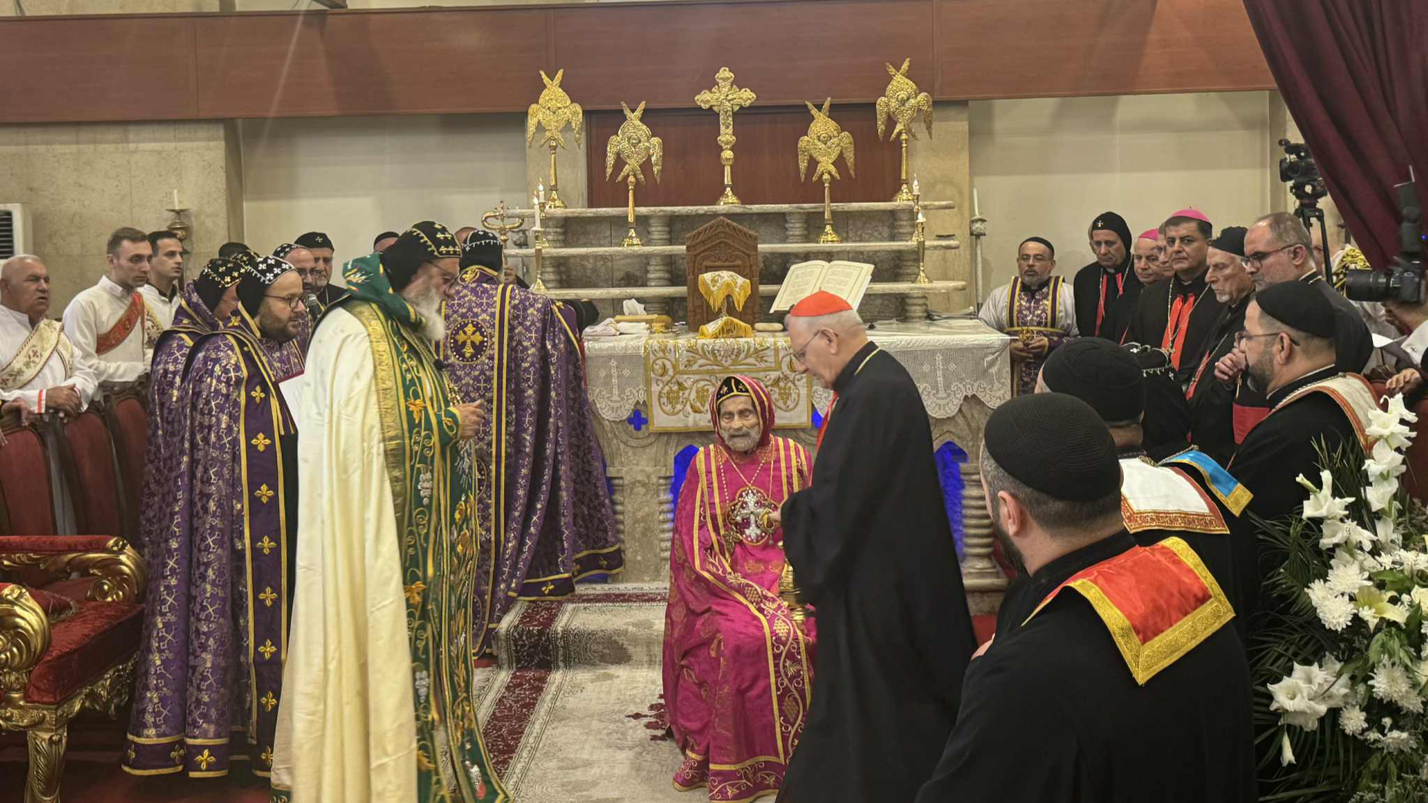 غبطة البطريرك الكاردينال لويس روفائيل ساكو يشارك بالقداس وصلاة الجناز لمثلث الرحمات المطران مار غريغوريوس صليبا شمعون