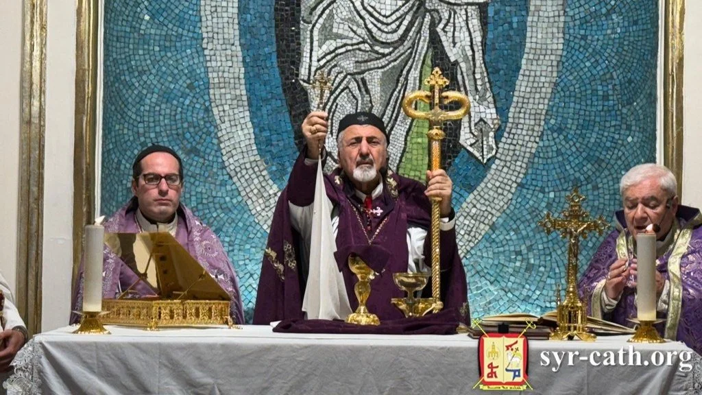  غبطة البطريرك مار اغناطيوس يوسف الثالث يونان يحتفل بقداس الأحد السادس بعد عيد العنصرة في كنيسة قلب يسوع الأقدس في اسطنبول، تركيا