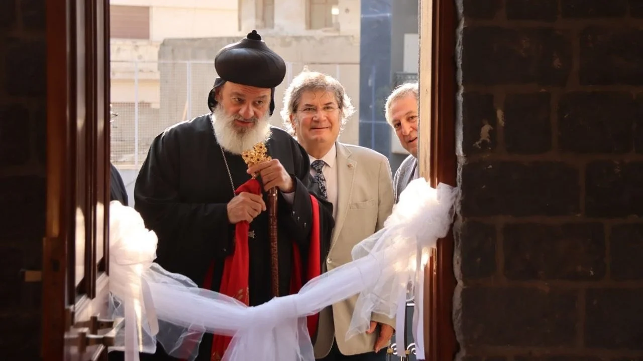 ‎قداسة البطريرك مار إغناطيوس أفرام الثاني يفتتح دار اللؤلؤ المنثورـ مكتبة البطريرك العلامة مار اغناطيوس أفرام الأول برصوم في حمص