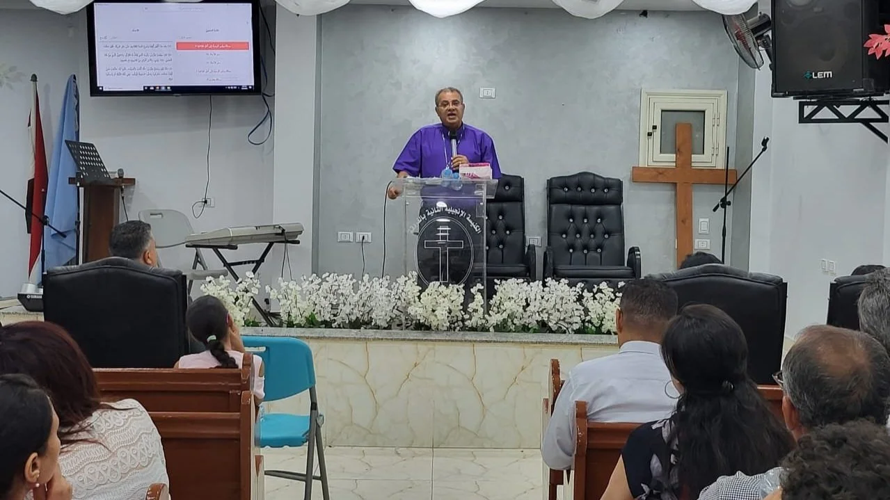حضرة الدكتور القس أندريه زكي يشارك في خدمة الأحد بالكنيسة الإنجيلية الثانية بالغردقة
