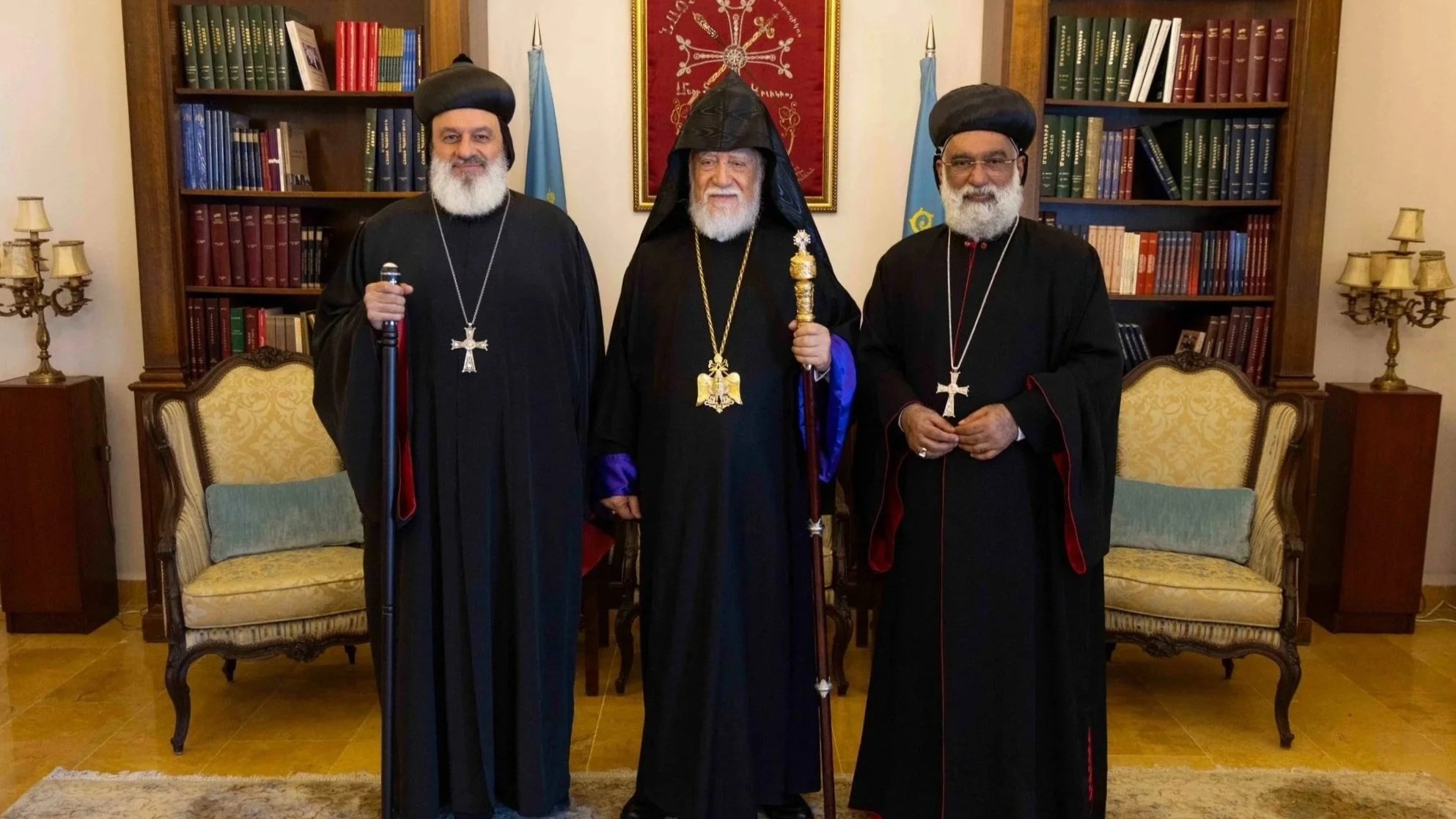 قداسة البطريرك مار إغناطيوس أفرام الثاني يزور قداسة أخيه الكاثوليكوس آرام الأول برفقة غبطة المفريان مار باسيليوس جوزيف