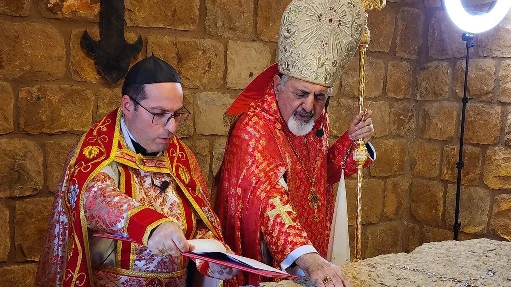  غبطة البطريرك مار اغناطيوس يوسف الثالث يونان يقدّس ويكرّس الكابيلا في مجمَّع "قفير" - فاريّا، كسروان، على اسم القديس مار حبيب الشهيد في يوم عيده