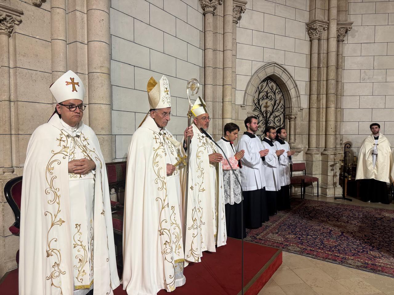 غبطة البطريرك الكاردينال مار بشارة بطرس الراعي يحتفل بالقدّاس الإلهي في كنيسة سيّدة لبنان في العاصمة الفرنسيّة