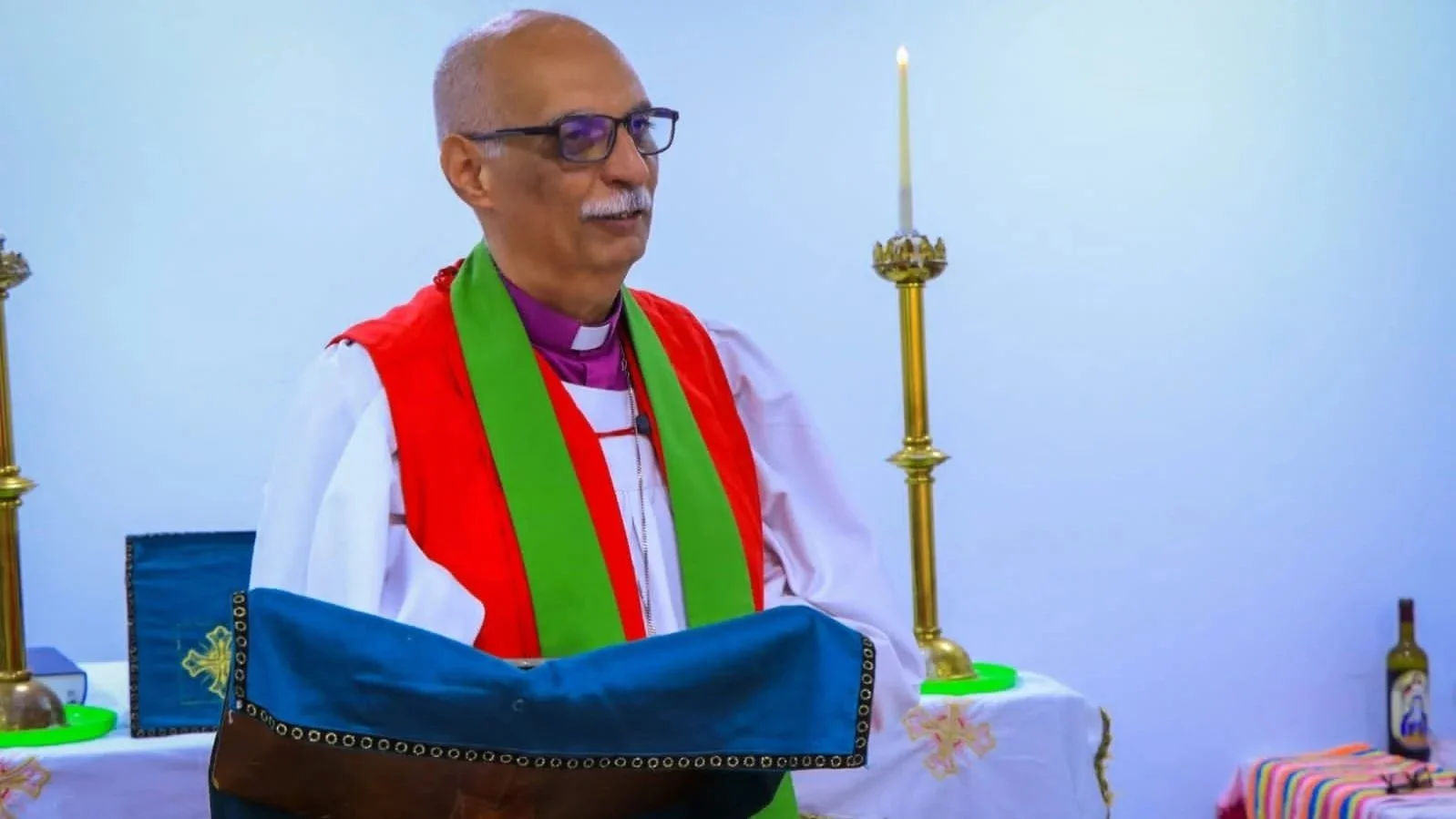 خلال صلوات القداس الإلهي رئيس الأساقفة الدكتور سامي فوزي: الغنى الحقيقي هو ما وضعه الله فينا من وزنات ومواهب