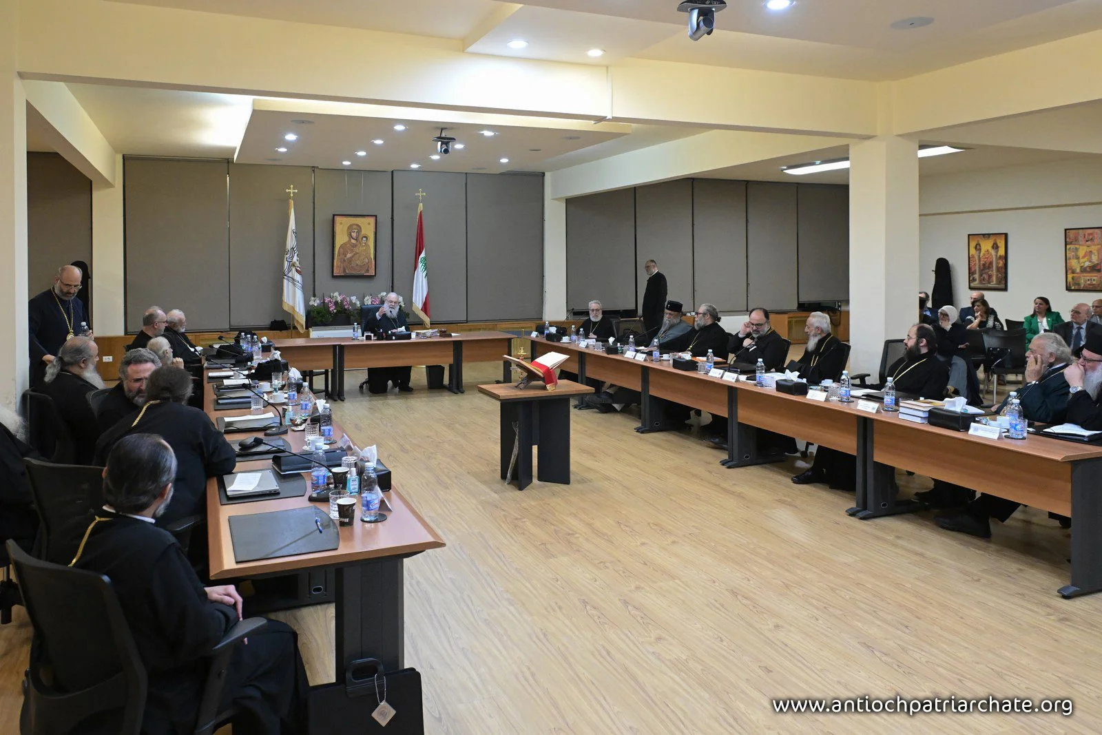 جلسة حواريّة بعنوان "الوجود المسيحيّ في الشرق الأوسط والتوزّع الديمغرافيّ" ضمن جلسات المجمع الأنطاكيّ المقدّس