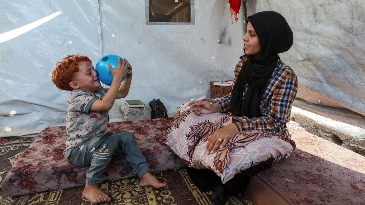 قداسة البابا لاوُن الرابع عشر يرسل خمسة آلاف جرعة من المضادات الحيوية لأطفال غزّة