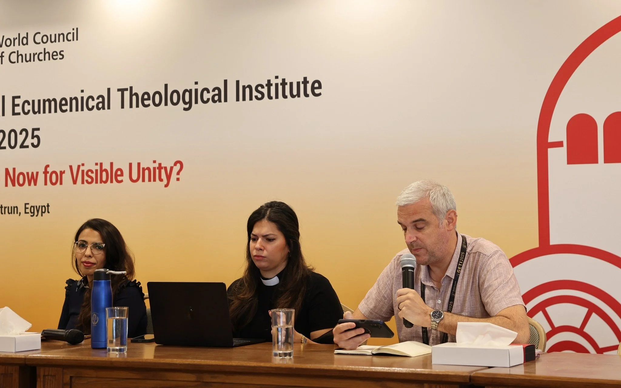 في وادي النطرون: مؤتمر المعهد اللّاهوتي المسكوني العالمي يدعو الكنائس إلى التذكّر والمقاومة وإعادة البناء وسط الاضطهاد والمعاناة