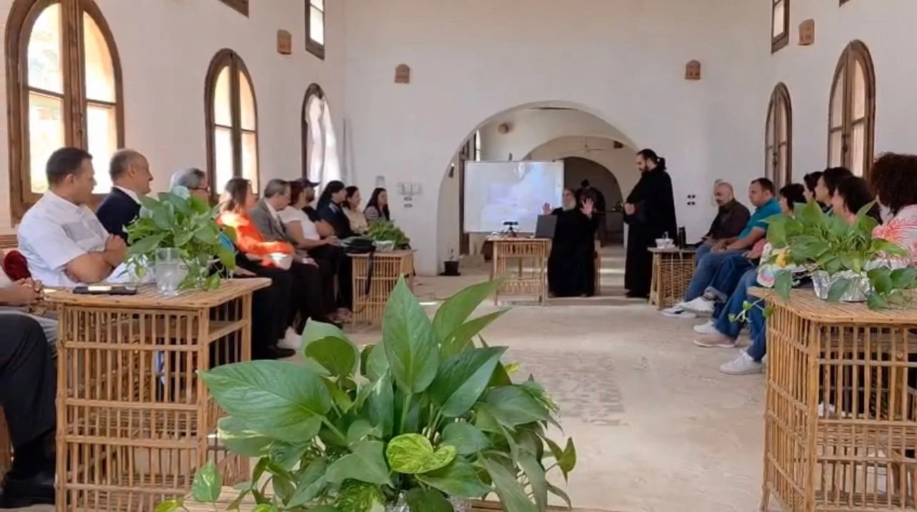 لقاء العلماء البيئيين وبستان الميرون في الانافورا