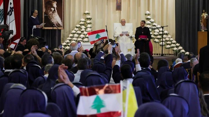 هكذا يشكر مستشفى الصّليب اللّه على زيارة قداسة البابا لاون الرابع عشر التاريخيّة