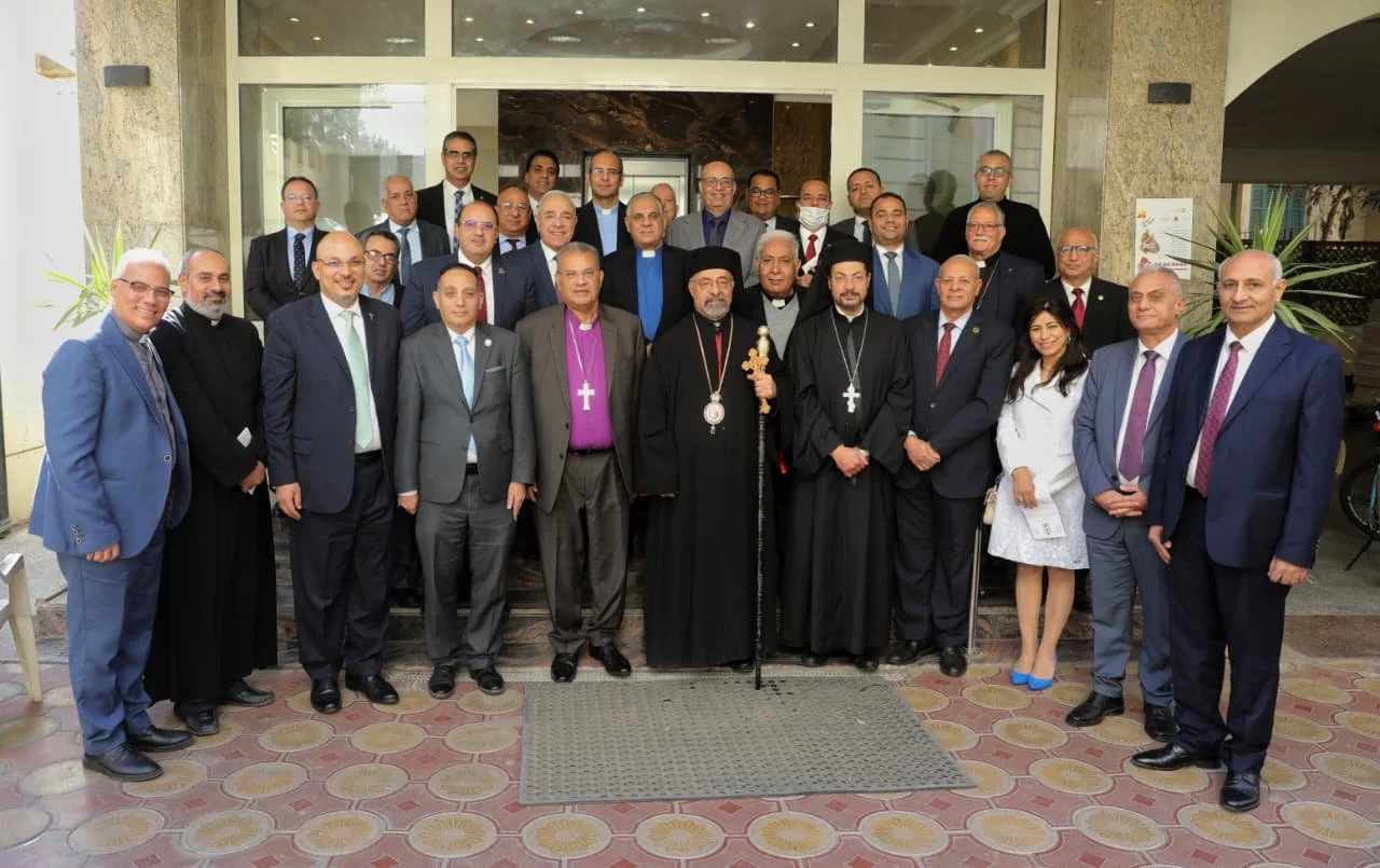 حضرة الدكتور القس أندريه زكي يهنّئ غبطة البطريرك الأنبا إبراهيم إسحق بعيد الميلاد المجيد