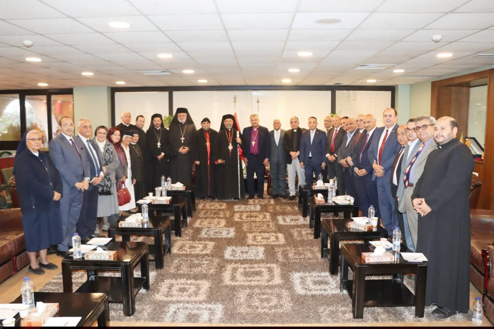 غبطة البطريرك الأنبا إبراهيم إسحق يزور حضرة الدكتور القس أندريا زكي للتهنئة بعيد الميلاد المجيد