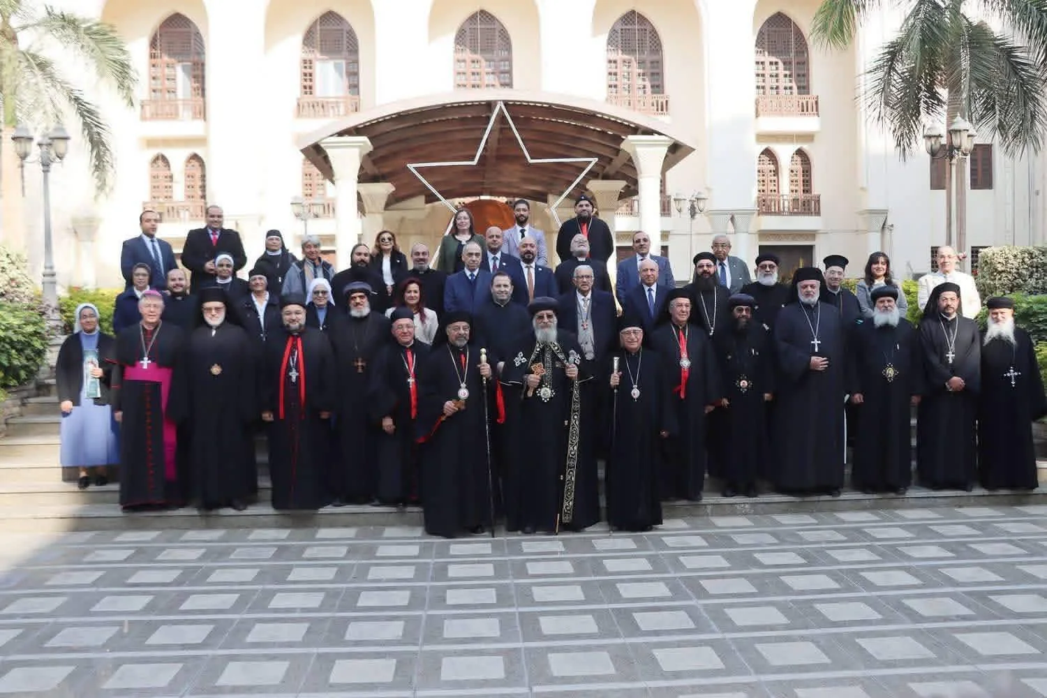 غبطة البطريرك يوسف العبسي وغبطة البطريرك إبراهيم اسحق يزوران قداسة البابا تواضروس الثاني للتهنئة بعيد الميلاد المجيد