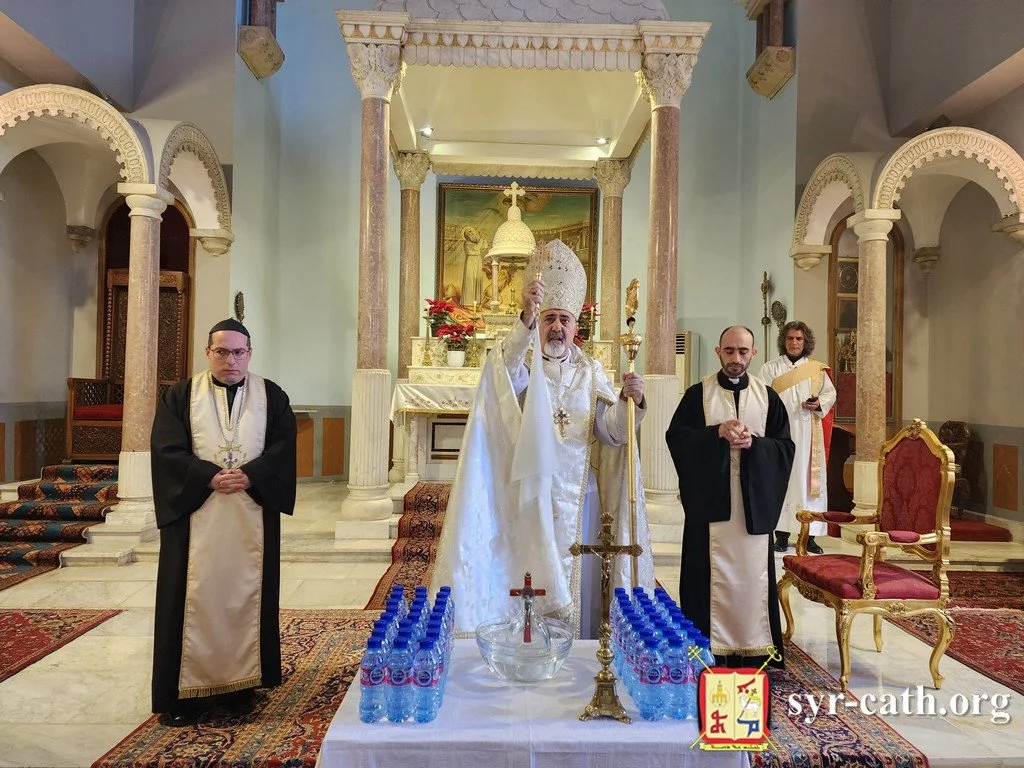 غبطة البطريرك مار اغناطيوس يوسف الثالث يونان يحتفل بقداس عيد الدنح (الغطاس) في كنيسة مار اغناطيوس في الكرسي البطريركي، المتحف – بيروت، ويصلّي من أجل السلام في مدينة حلب السورية