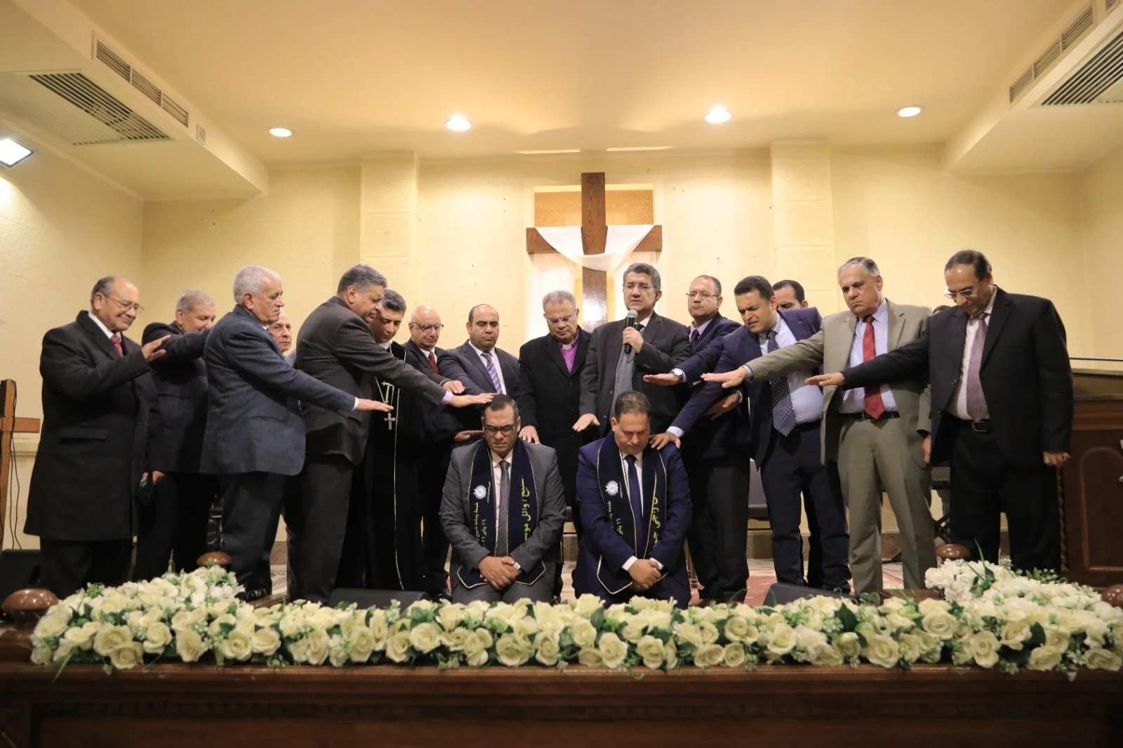 رئيس الطائفة الإنجيلية يشارك في خدمة رسامة وتنصيب شيوخ وشمامسة جدد في كنيسة الزيتون، مصر