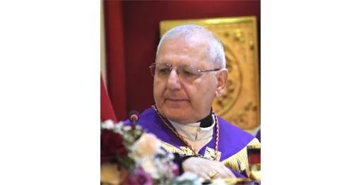 الصلاة تُغَيِّر الانسان من الداخل، ليتصرف بشكل صحيح