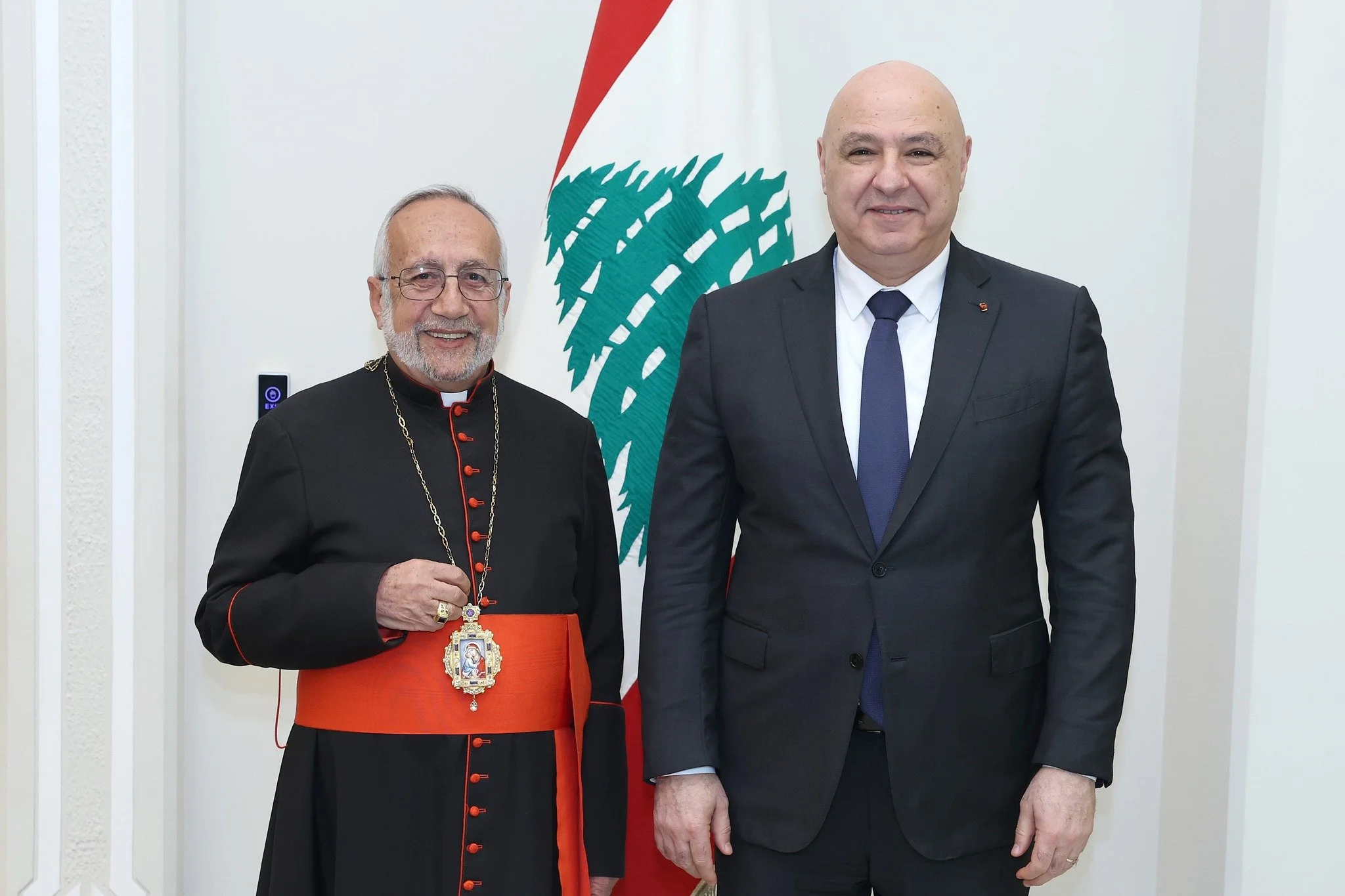 فخامة رئيس الجمهوريّة اللّبنانيّة العماد جوزاف عون يستقبل غبطة البطريرك روفائيل بيدروس الحادي والعشرين ميناسيان