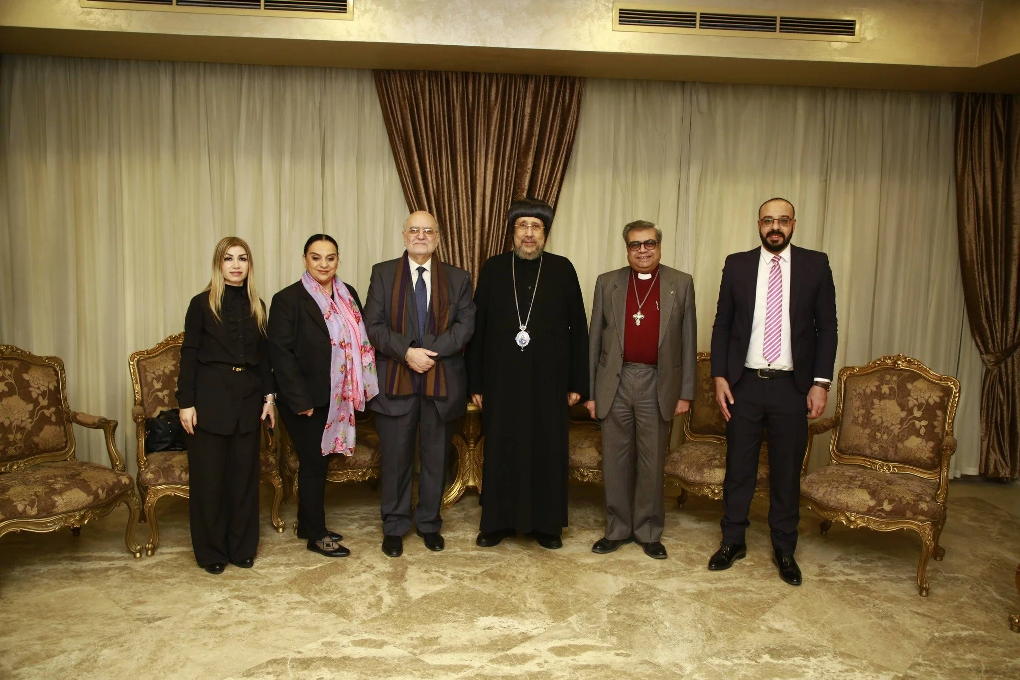 نيافة الأنبا إرميا يستقبل الأمين العام لمجلس كنائس الشرق الأوسط البروفسور ميشال عبس