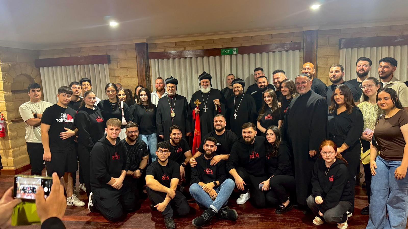 His Holiness Patriarch Mor Ignatius Aphrem II Met the Youth of St. Georges Church in Melbourne