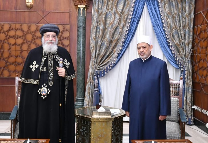 في اتصال هاتفي… قداسة البابا تواضروس الثاني يطمئن على صحة فضيلة الإمام الأكبر الدكتور أحمد الطيب شيخ الأزهر