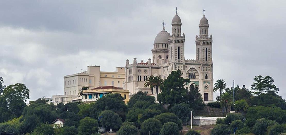 الجزائر محطة أولى... زيارة بابوية برسائل روحية وإنسانية