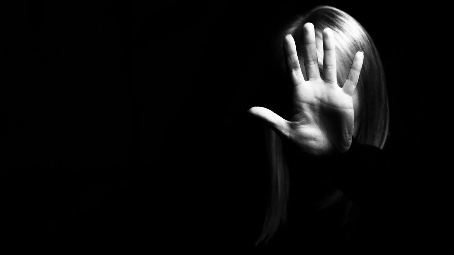 قداسة البابا لاوُن الرابع عشر: العنف ضد المرأة حدٌّ يفصل بين الحضارة والهمجية