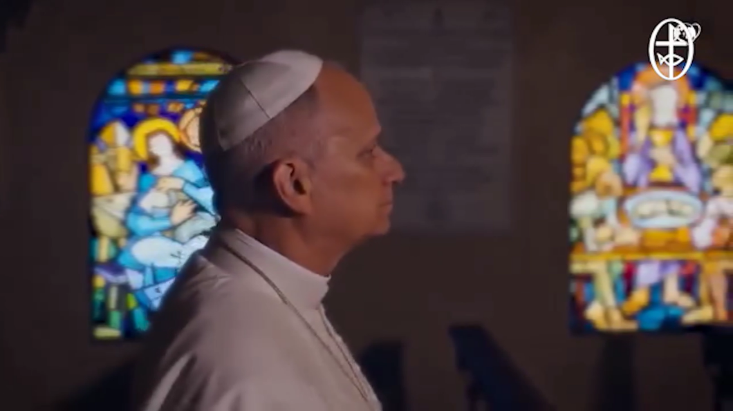 فيديو - قداسة البابا لاوُن الرابع عشر يصلّي من أجل نزع السلاح والسلام