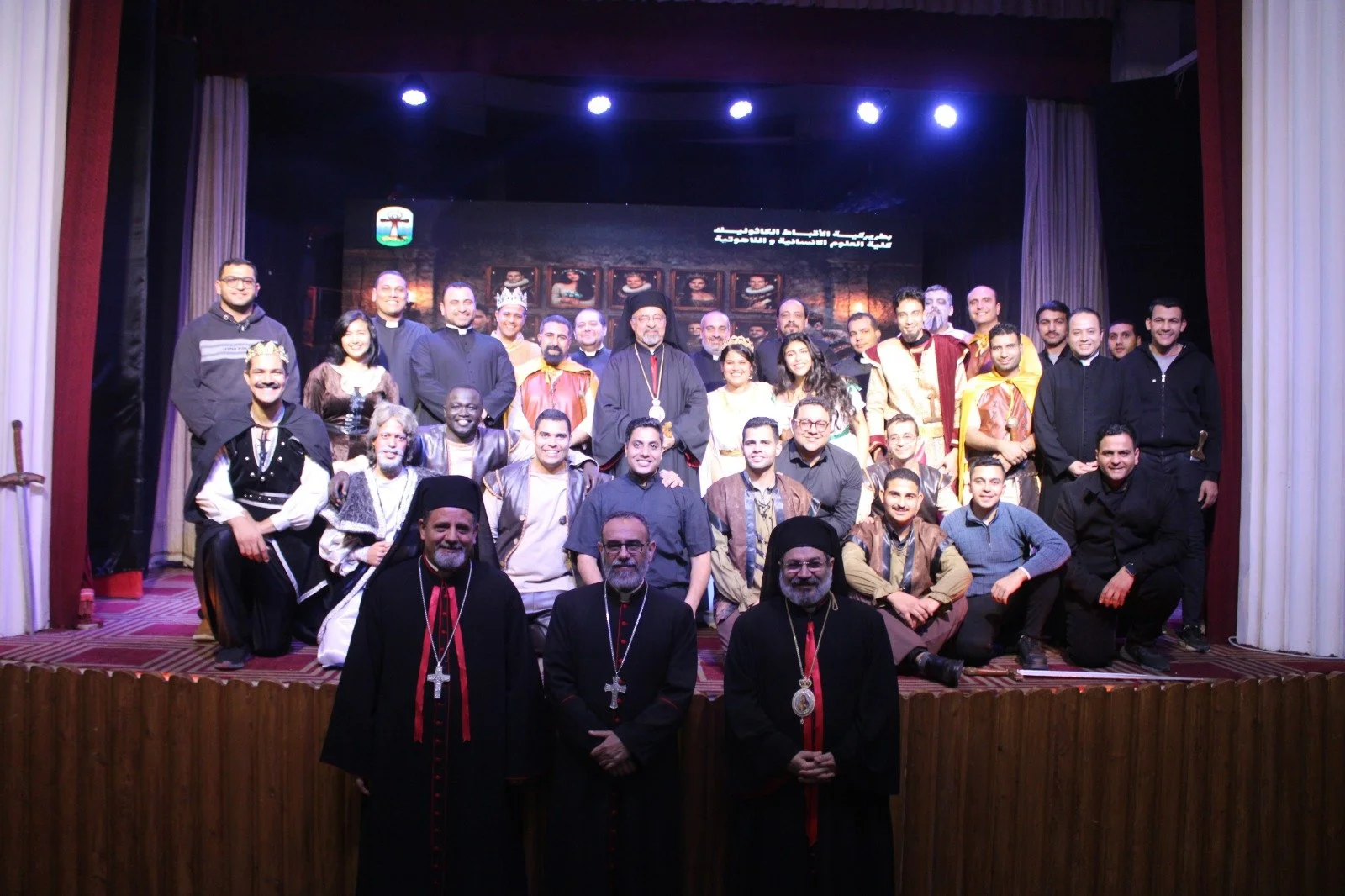 غبطة البطريرك الأنبا إبراهيم إسحق يشارك في العرض المسرحي "مأساة الأمير هاملت" في الكلية الإكليريكية بالمعادي