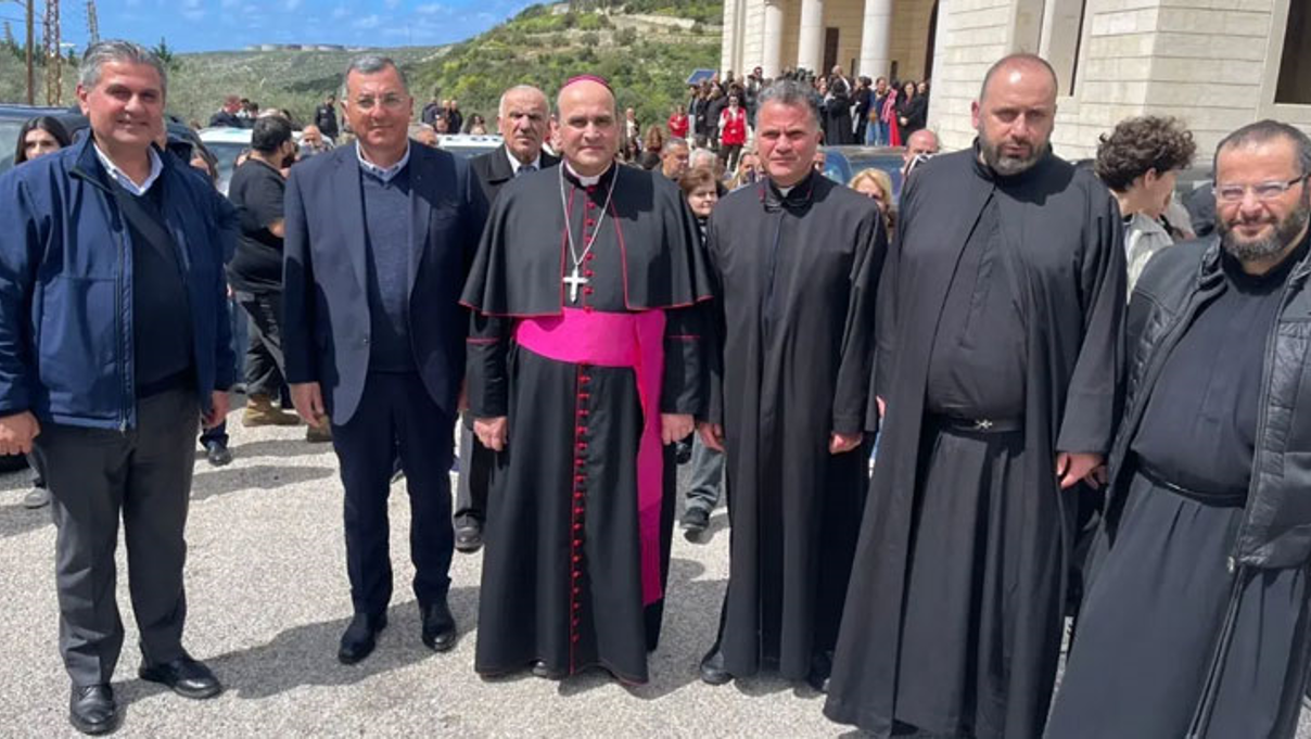 سعادة السفير البابوي في لبنان المطران باولو بورجيا جال على قرى مرجعيون - لبنان