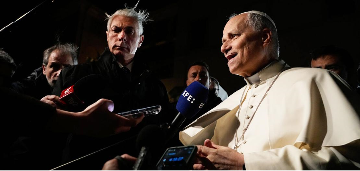 قداسة البابا لاوُن الرابع عشر يدعو ترامب وقادة العالم: أوقفوا الحرب وعودوا إلى طاولة الحوار