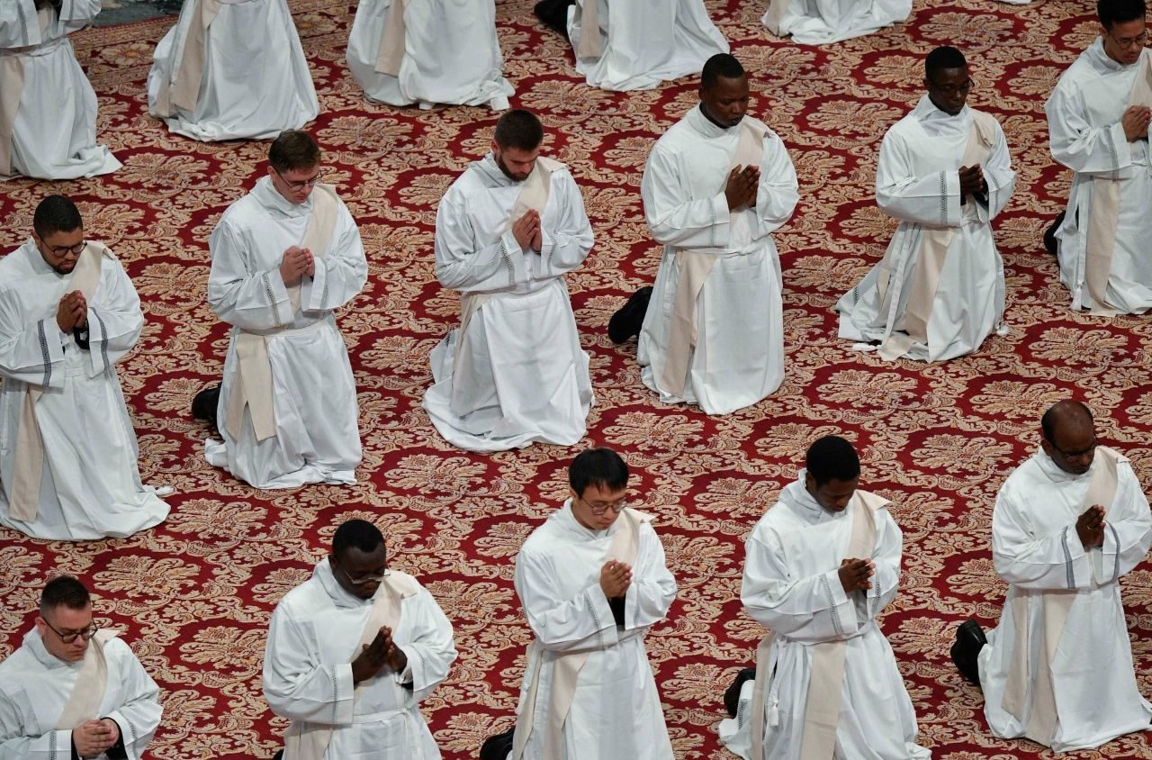 His Holiness Pope Leo XIV to Wash the Feet of 12 Roman Priests on Holy Thursday